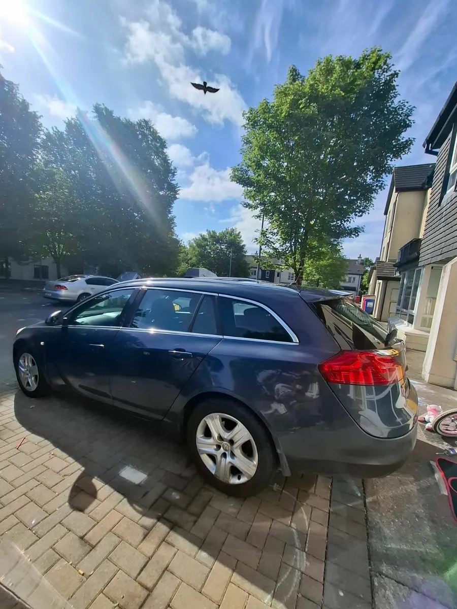 Vauxhall Insignia 2011 - Image 2