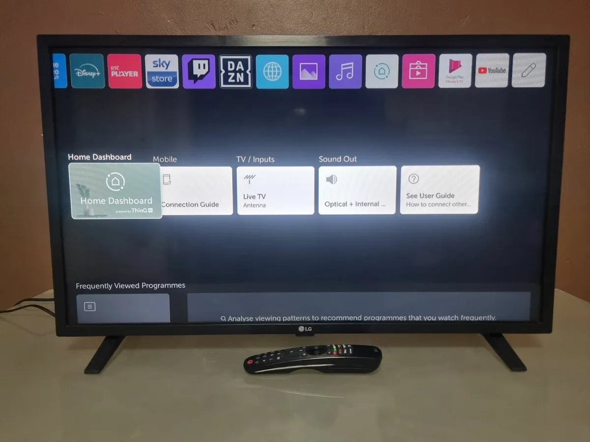 32" LG HDR Smart LED TV + Magic Remote - Image 3