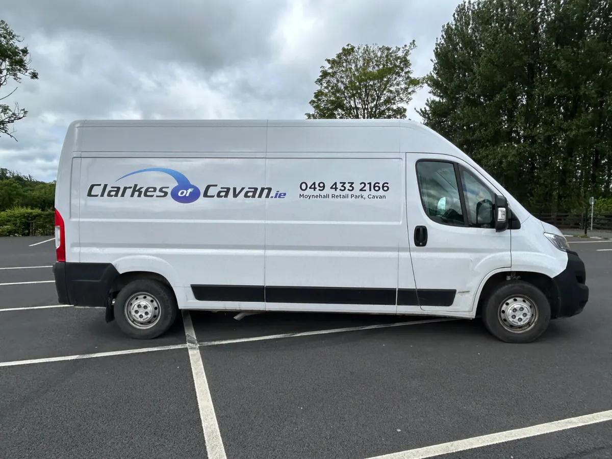 2022 Opel Movano van - Image 2