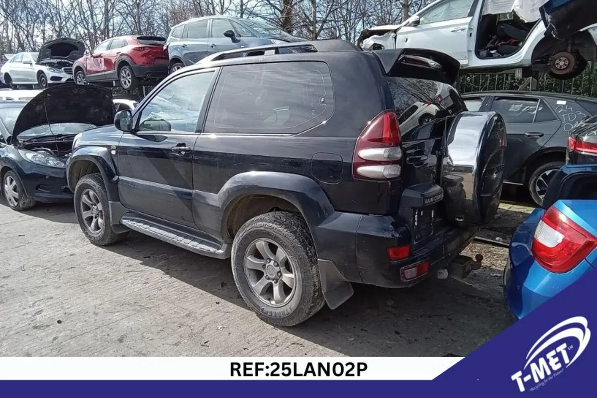 2004 TOYOTA LAND CRUISER BREAKING FOR PARTS - Image 2