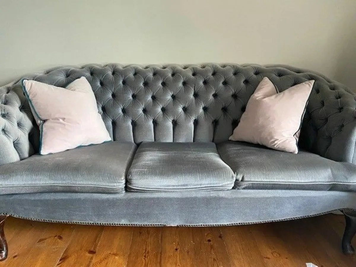 3 Piece Suite (Couch & 2 Chairs) - Image 2
