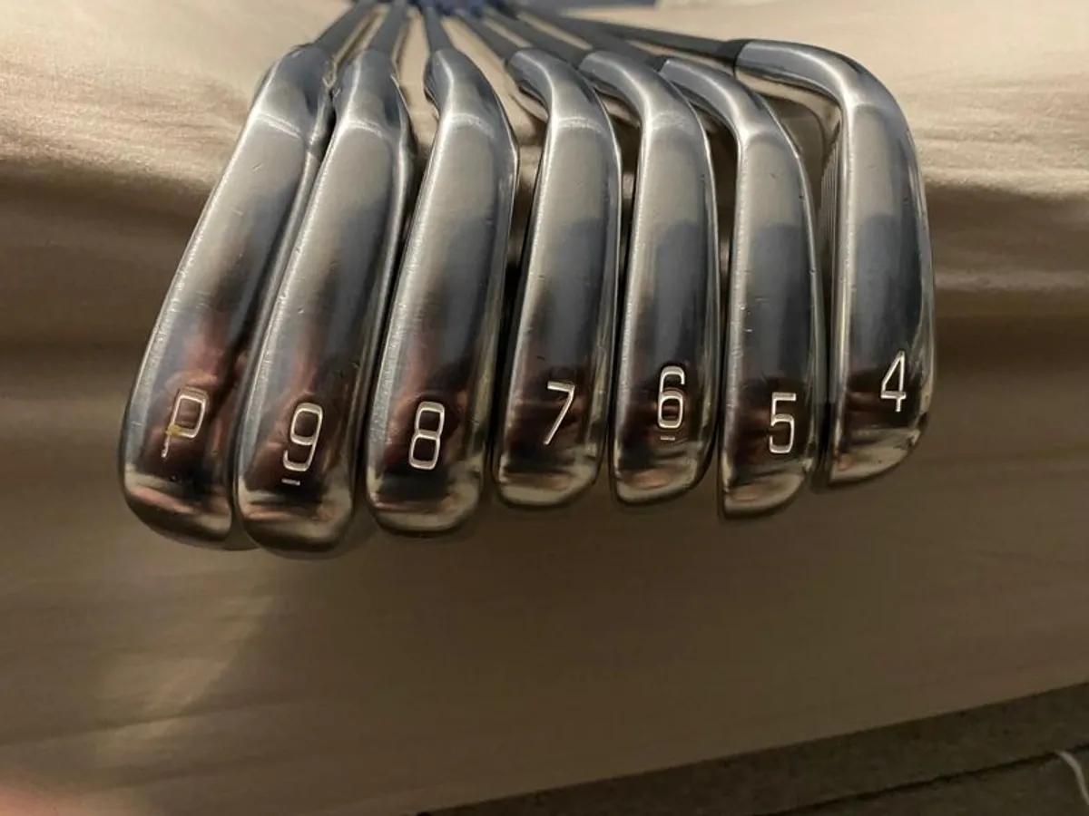 mizuno pro 245 irons/4-Pw/Stiff 95gram graphite shafts/standard loft/lie Fresh multicompound grips - Image 3