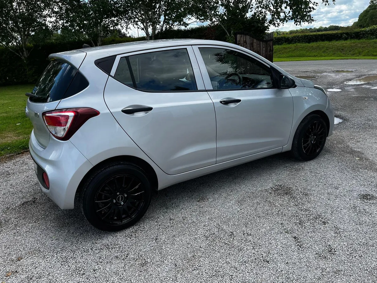 Hyundai i10  Petrol 1.0L  New NCT 01/27 - Image 4