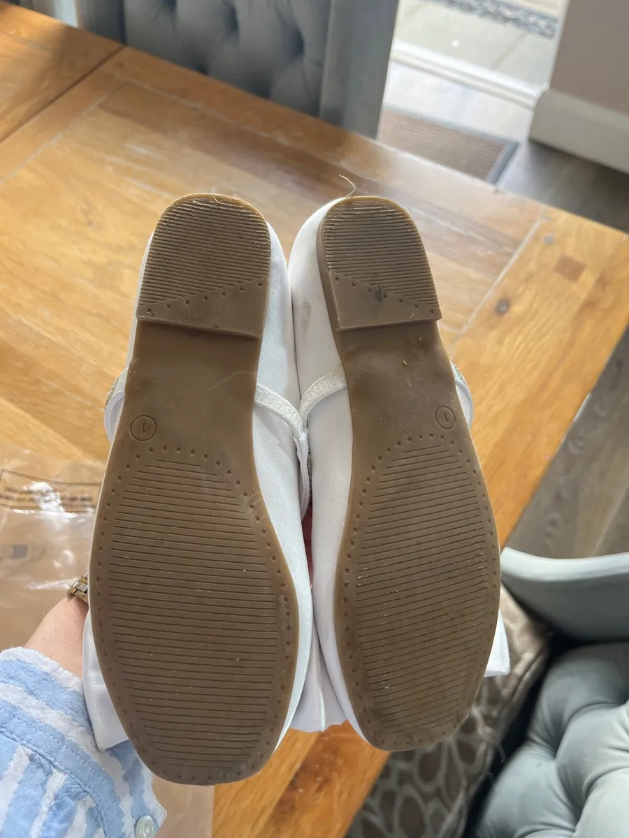 Shoes - Image 3