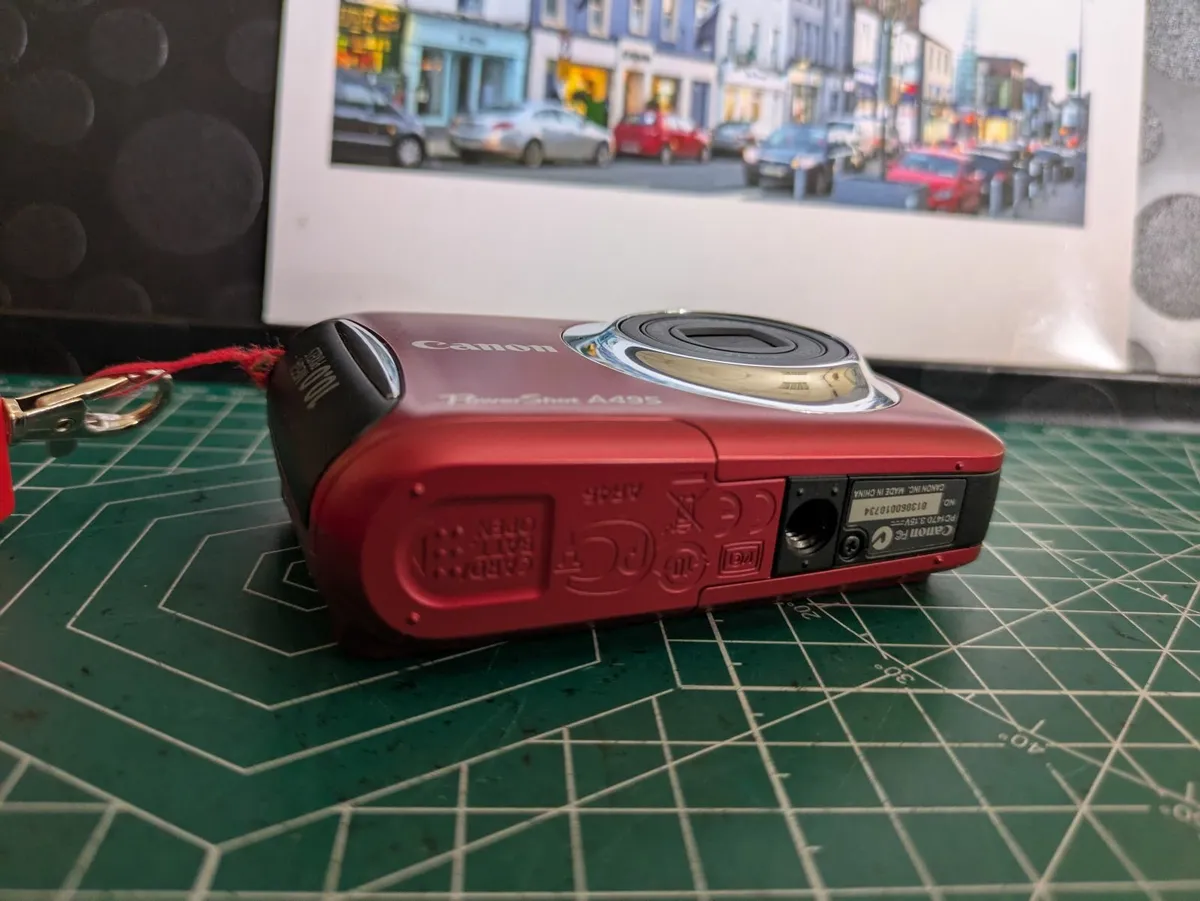 Canon PowerShot A495 - 10MP CCD digital camera - Image 3