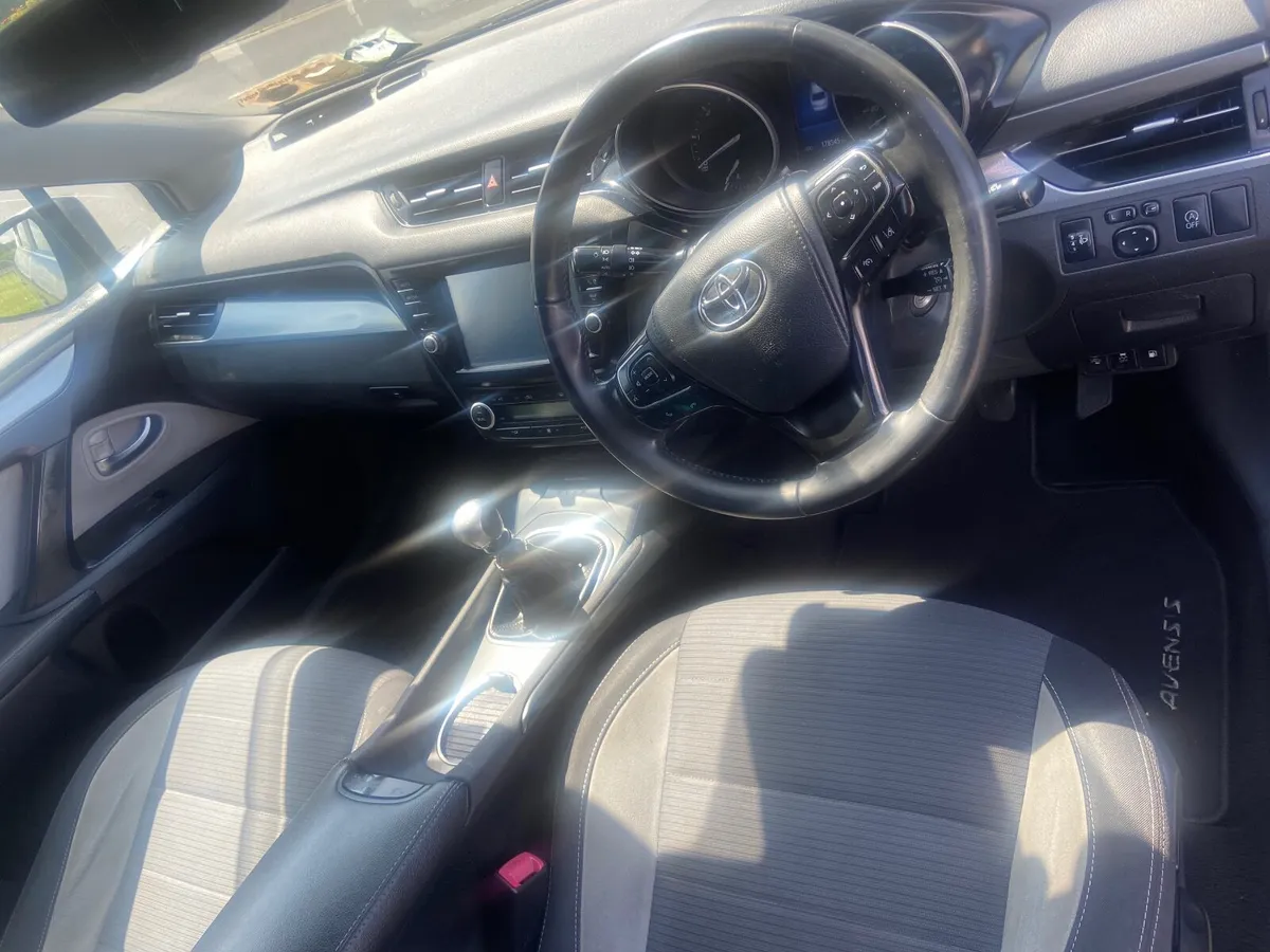 Toyota Avensis 2017 - Image 3