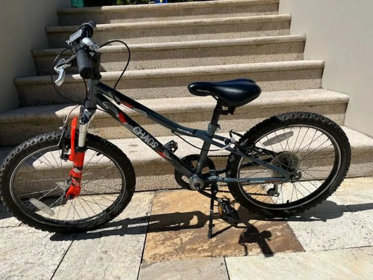 Apollo Chaos Junior Mountain Bike – 20″ Wheel - Image 1