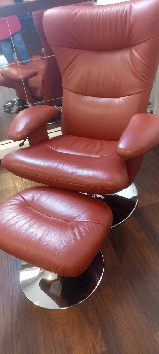 Reclining armchair and footstool real leather. - Image 1