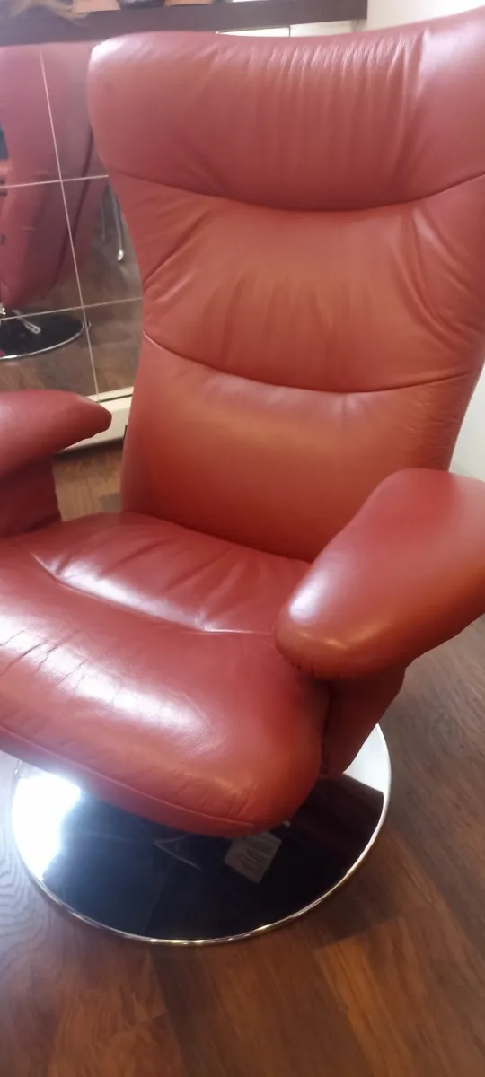 Reclining armchair and footstool real leather. - Image 3