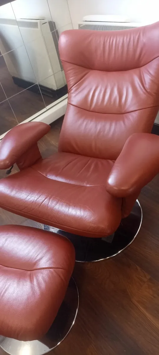 Reclining armchair and footstool real leather. - Image 4