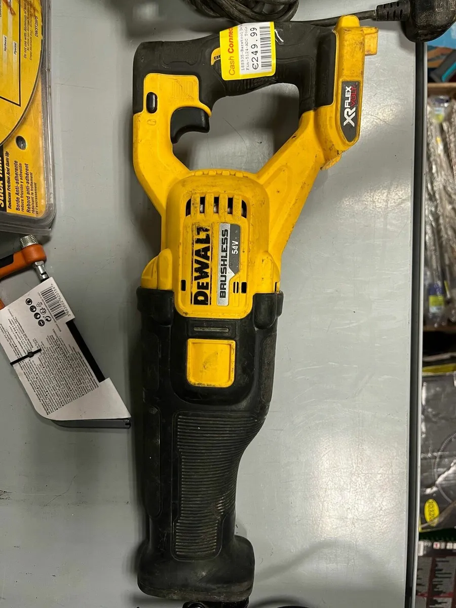 DeWalt Reciprocating Saw - Image 1