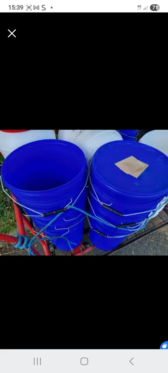 Plastic buckets with lids - Image 2