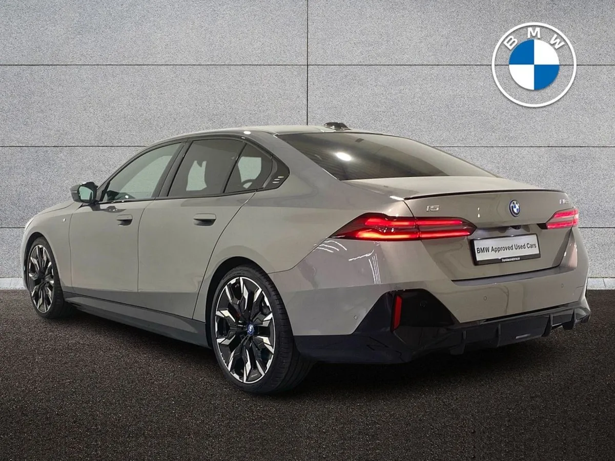 BMW i5 M60 Xdrive Saloon - Image 3