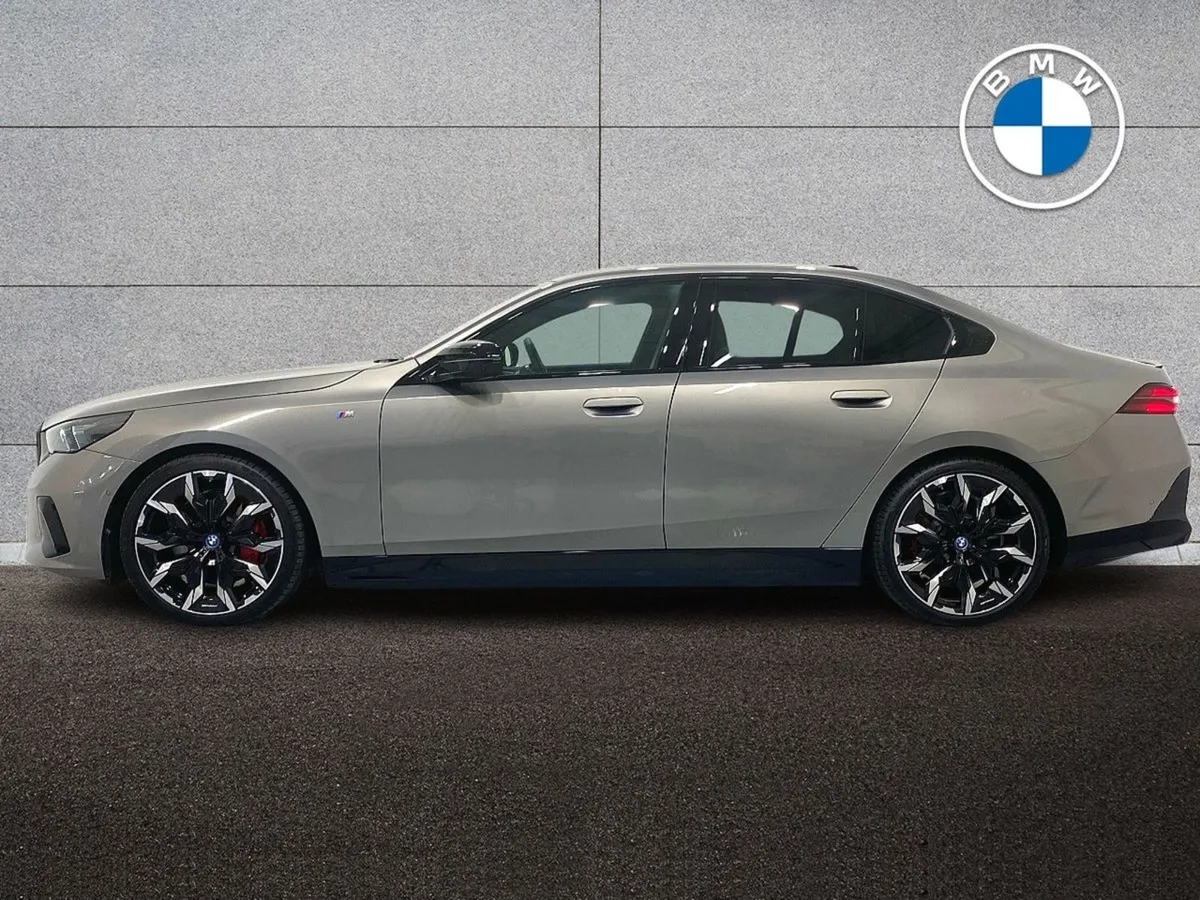 BMW i5 M60 Xdrive Saloon - Image 4