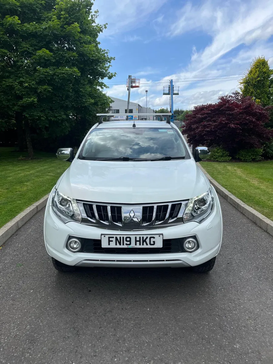 2019 MITSUBISHI L200 4X4 PICKUP - Image 2