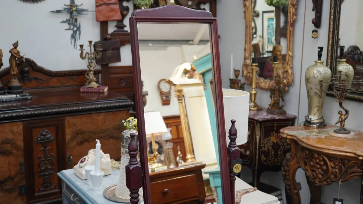 🪞 Mahogany Cheval Mirror - Image 2