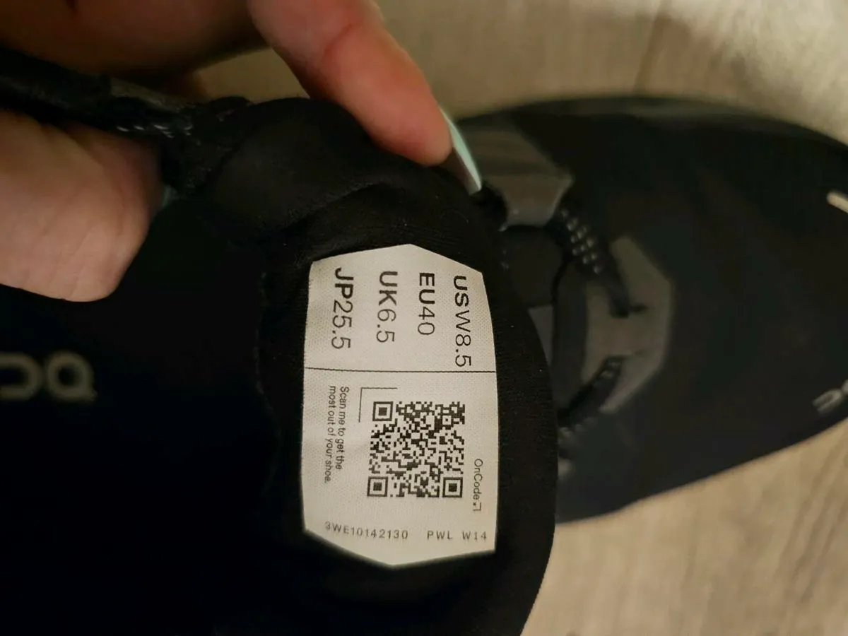 Cloudrunner waterproof Trainers - Image 4