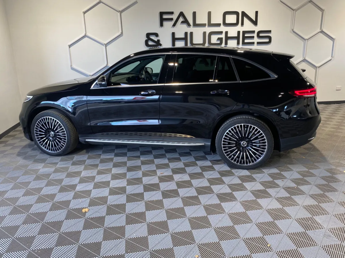 MERCEDES-BENZ EQC 400 AMG LINE 4MATIC PREMIUM PLUS - Image 3