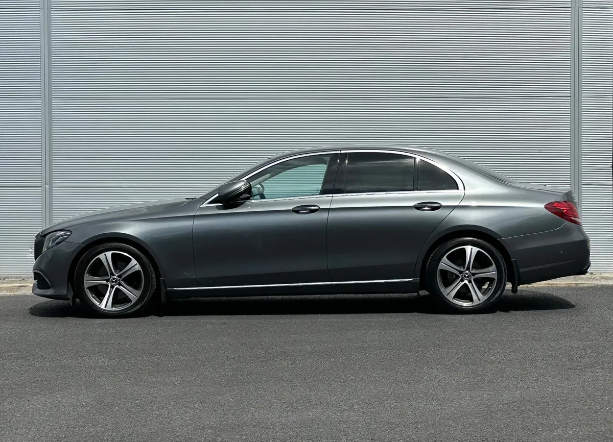 Mercedes-Benz E220d Premium *1owner *LowKms - Image 4