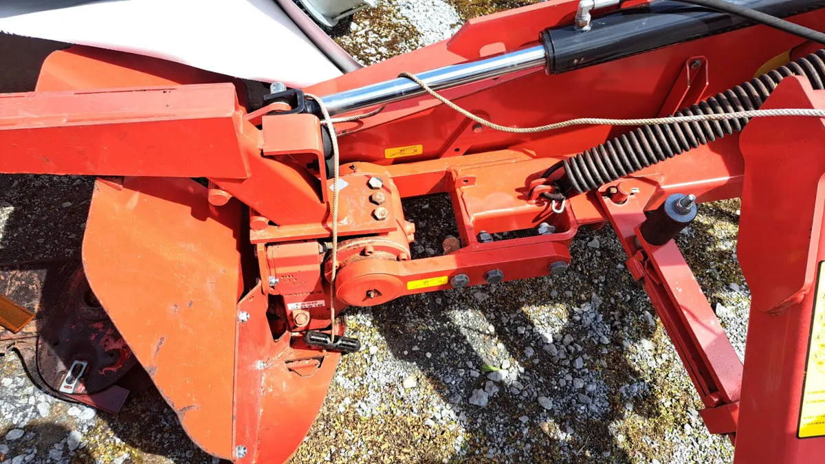 Lely 320 Mower 10.5 foot cut - Image 2