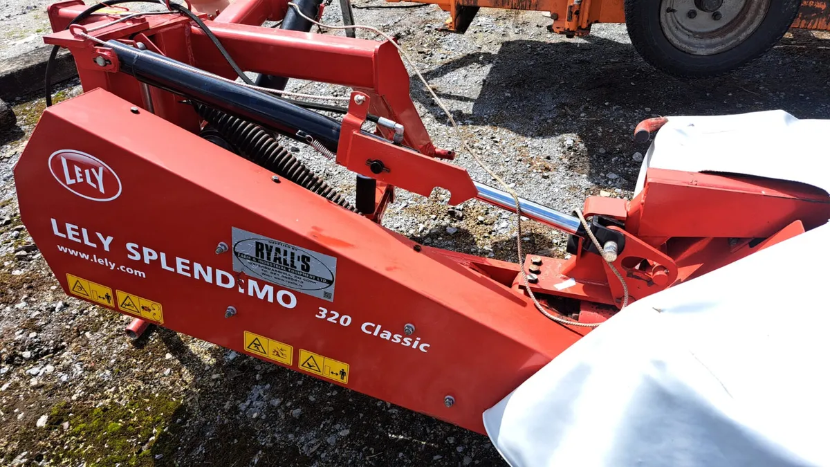 Lely 320 Mower 10.5 foot cut - Image 3