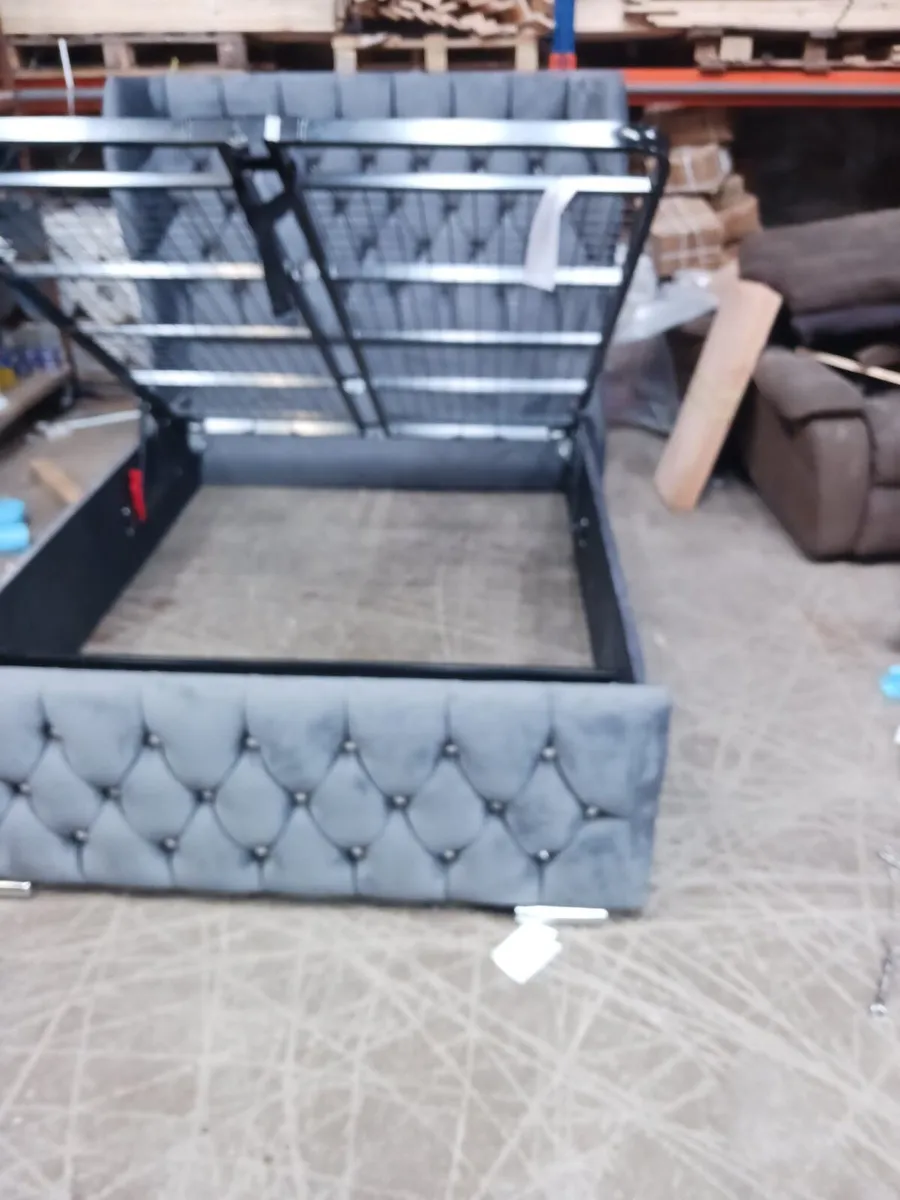 New wingback beds with ottoman storage - Image 3