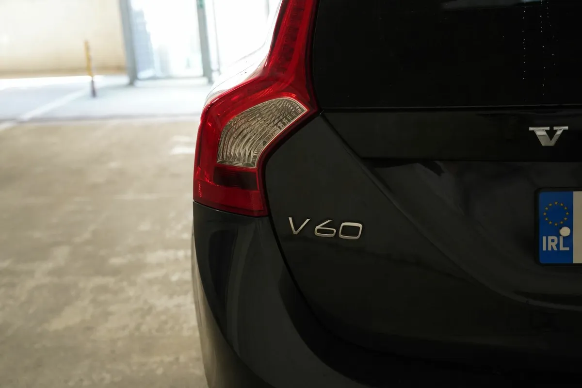 Volvo V60 2013 (1.6 Litre, 5 Door, Automatic) - Image 3