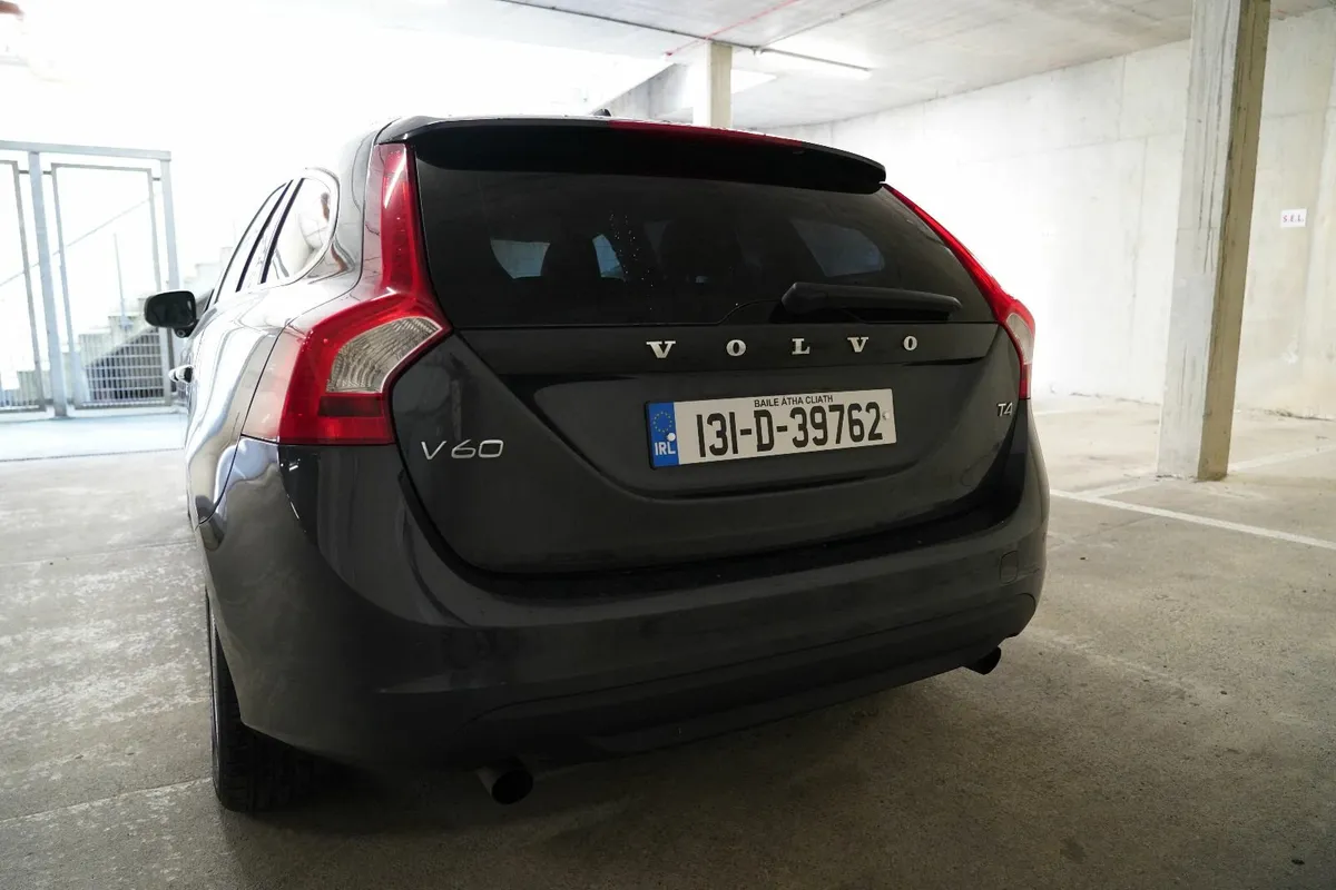 Volvo V60 2013 (1.6 Litre, 5 Door, Automatic) - Image 4