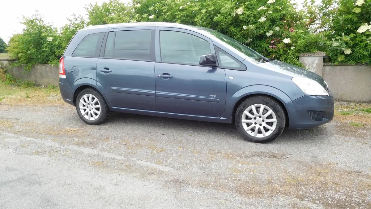 Opel Zafira 2010 - Image 4