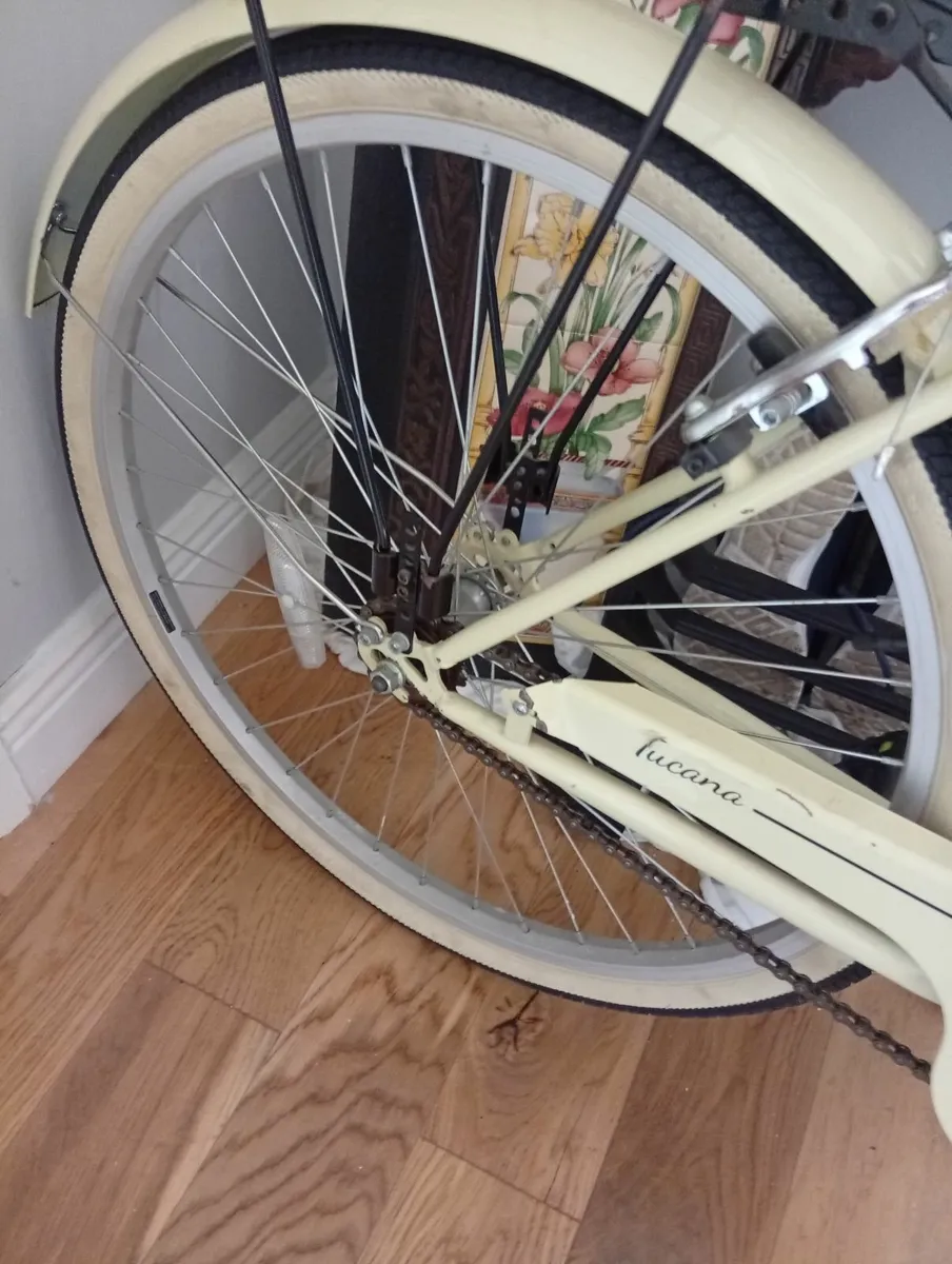 Ladies bicycle - Image 3