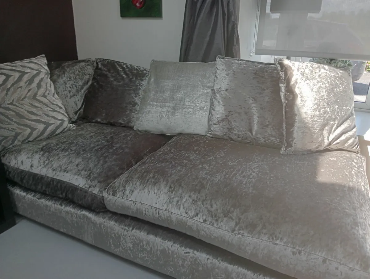 Silver velvet Couch - Image 3
