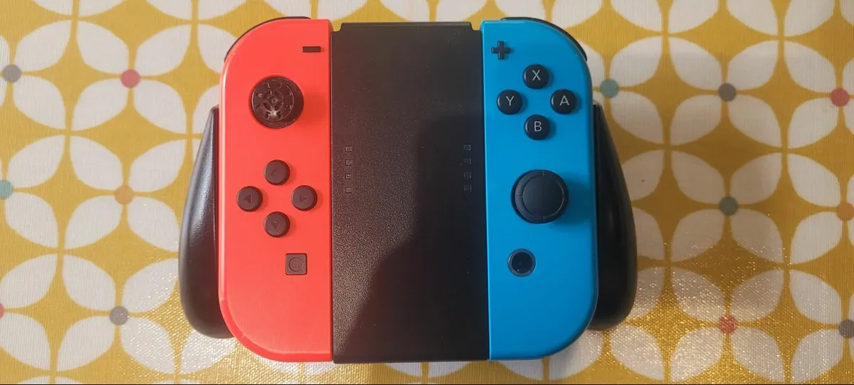 Nintendo Switch - Image 4