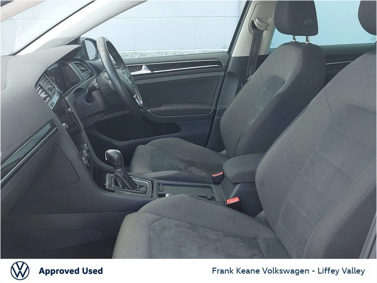 Volkswagen Golf Highline Auto 1.0tsi 115BHP  rear - Image 4