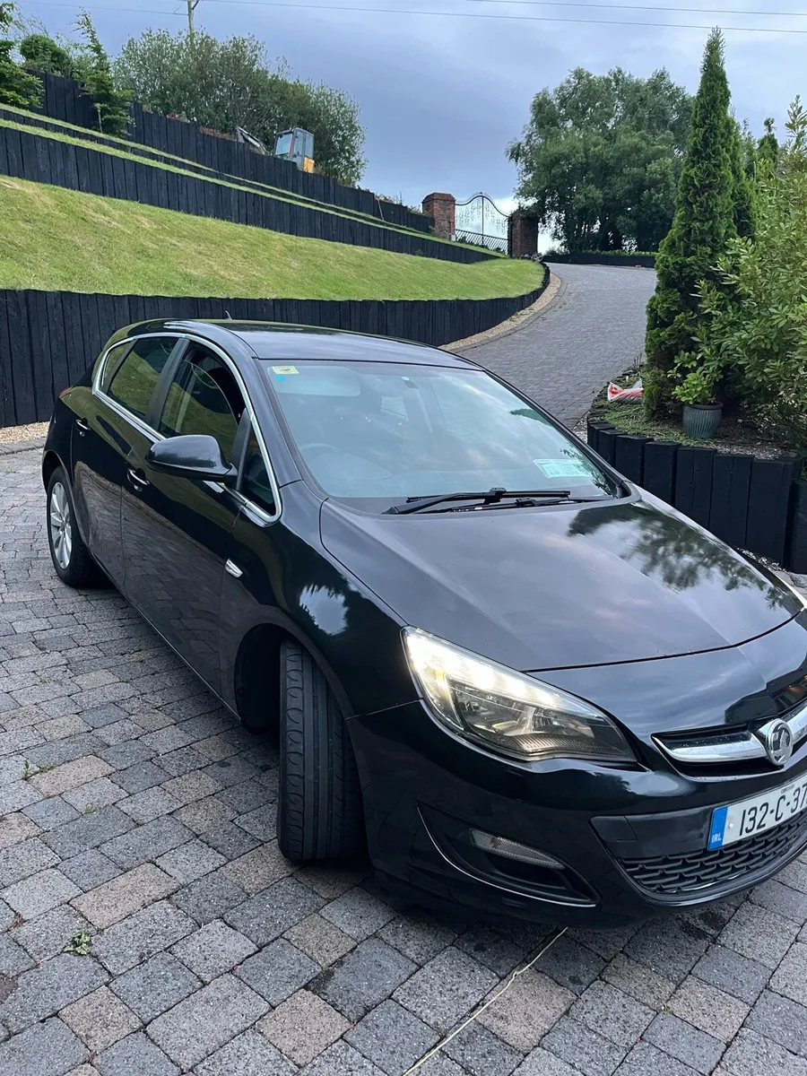 132 Astra - Image 2
