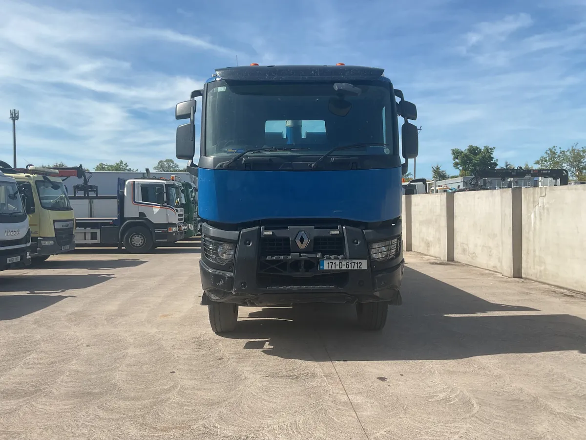 2017 Renault K460 8x4 Tipper - Image 2