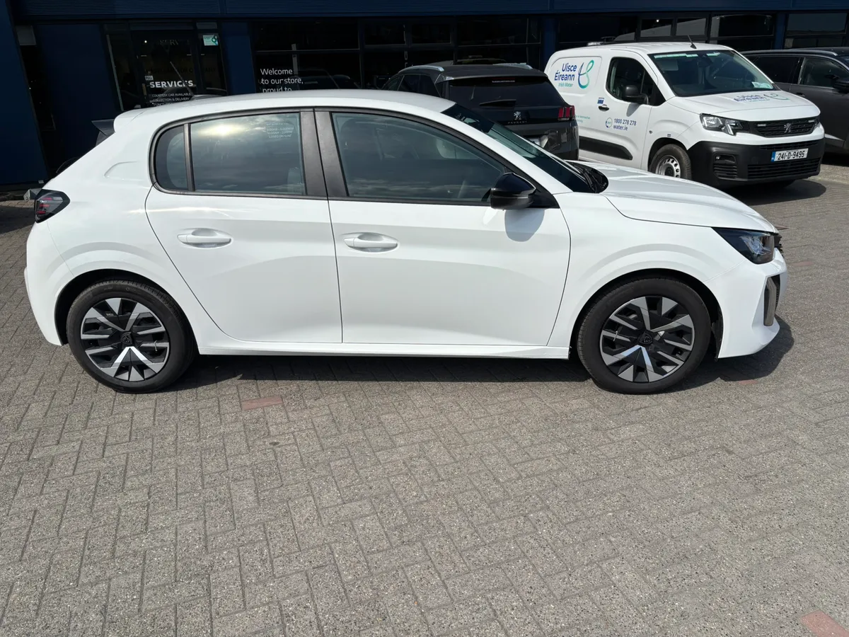 2025 Peugeot 208 Active 1.2 - Image 3