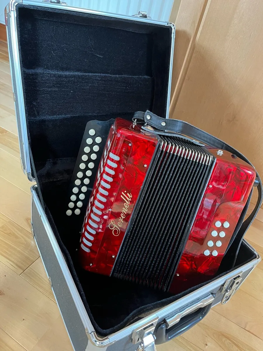 Serenelli Button accordion - Image 1