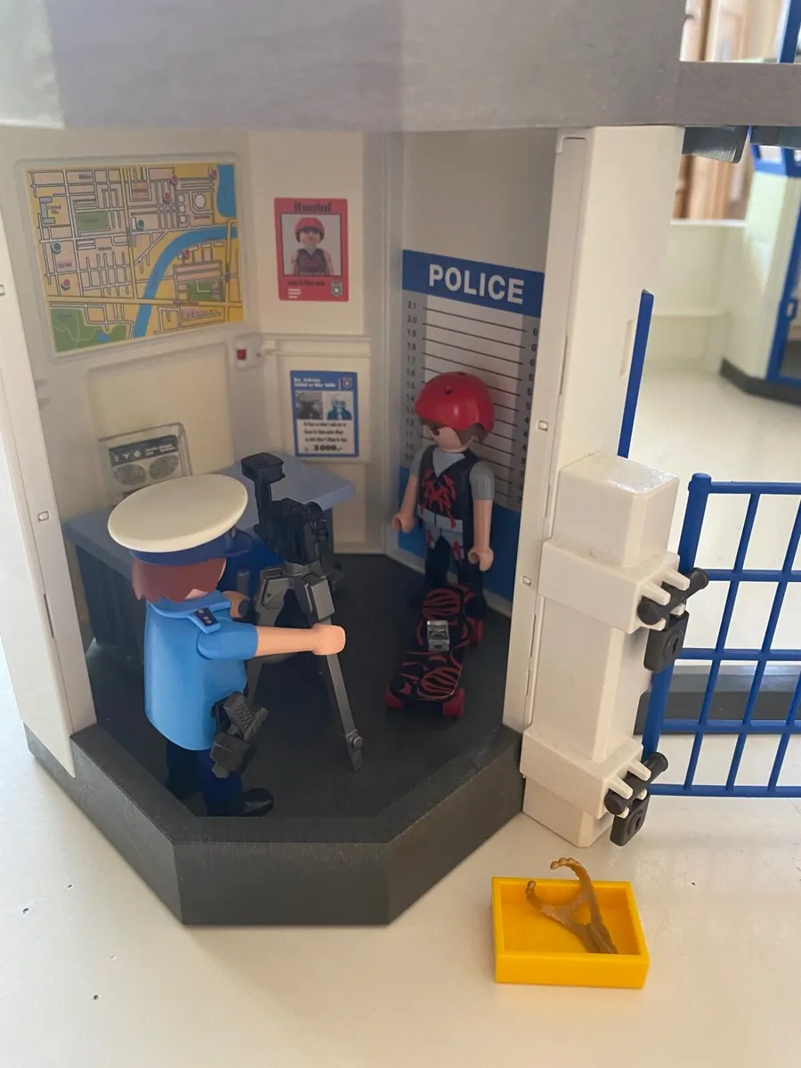 Playmobil Police Headquarters - Image 2