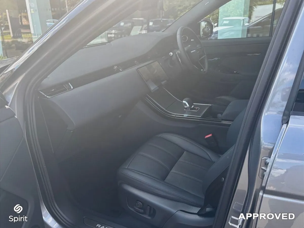 Land Rover Range Rover Evoque 1.5 Phev SE Automat - Image 3