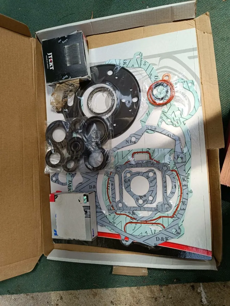 Yamaha dt125 engine & frame - Image 4