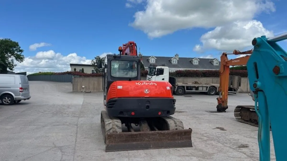 2011 Kubota KX080-3 - Image 2
