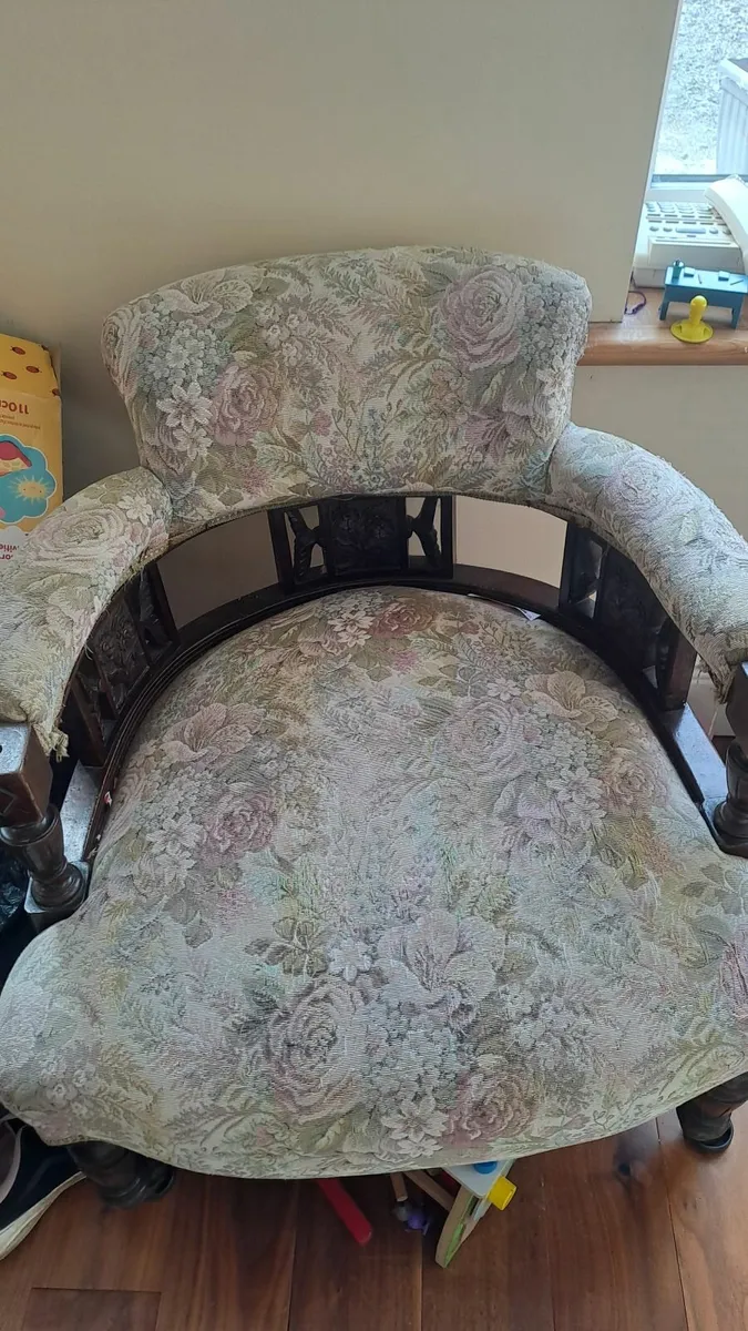 Mahogany Couch 2 seater and two one seaters - Image 1