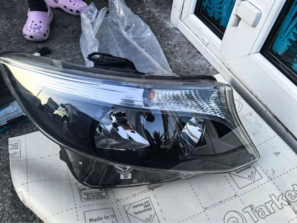 Mercedes Vito W477 Head light & Tail light - Image 2