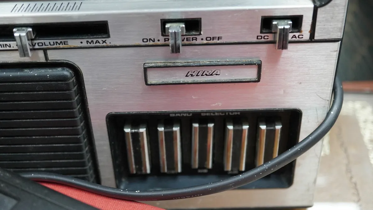 📻 Vintage HIRA Multi-Band Radio – Working Conditi - Image 3