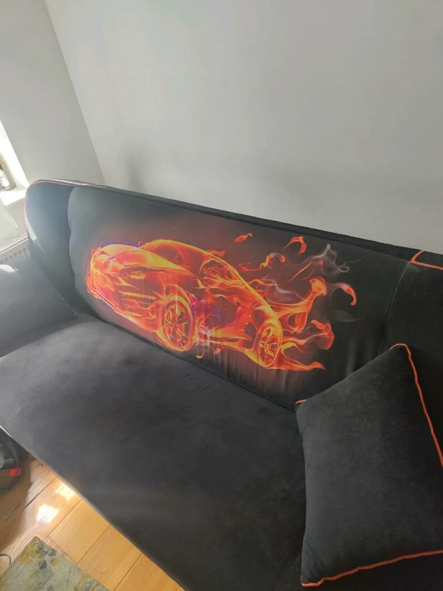 Bed/Couch - Image 1