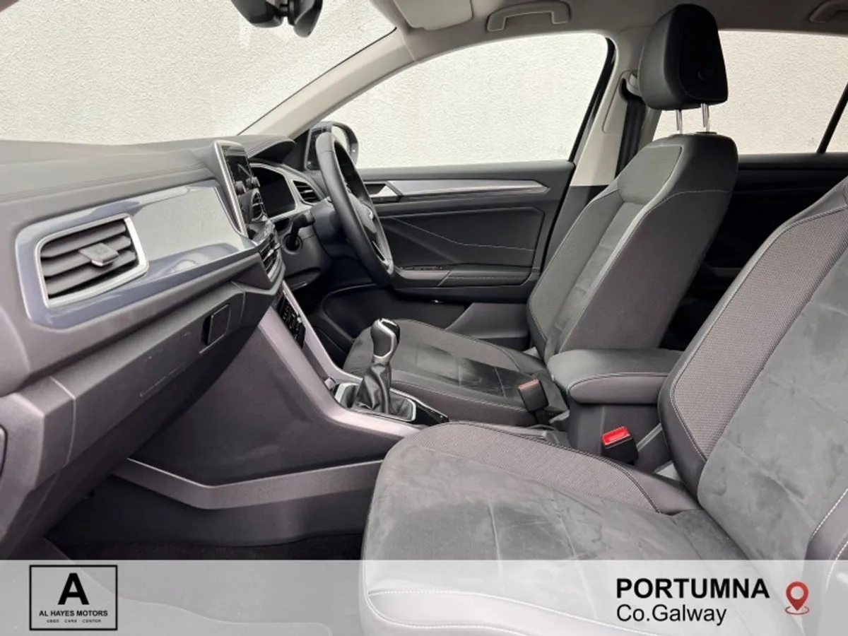 Volkswagen T-Roc Style 1.0 TSI 6speed 110BHP - Image 4