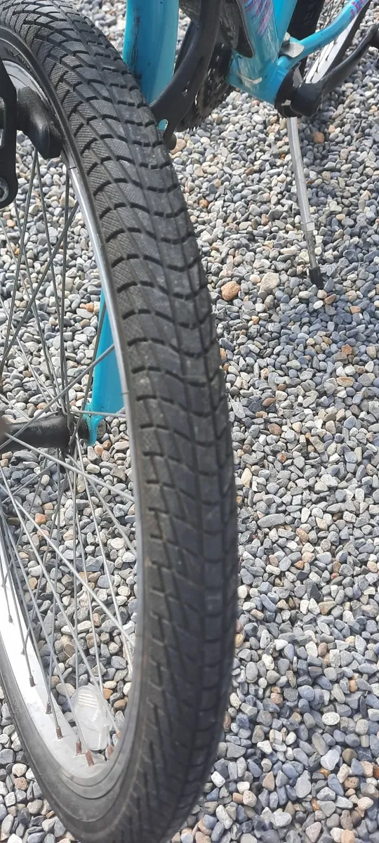 Girls Bike- Apollo-24 inch wheel- suit 8 to 12 yrs - Image 2