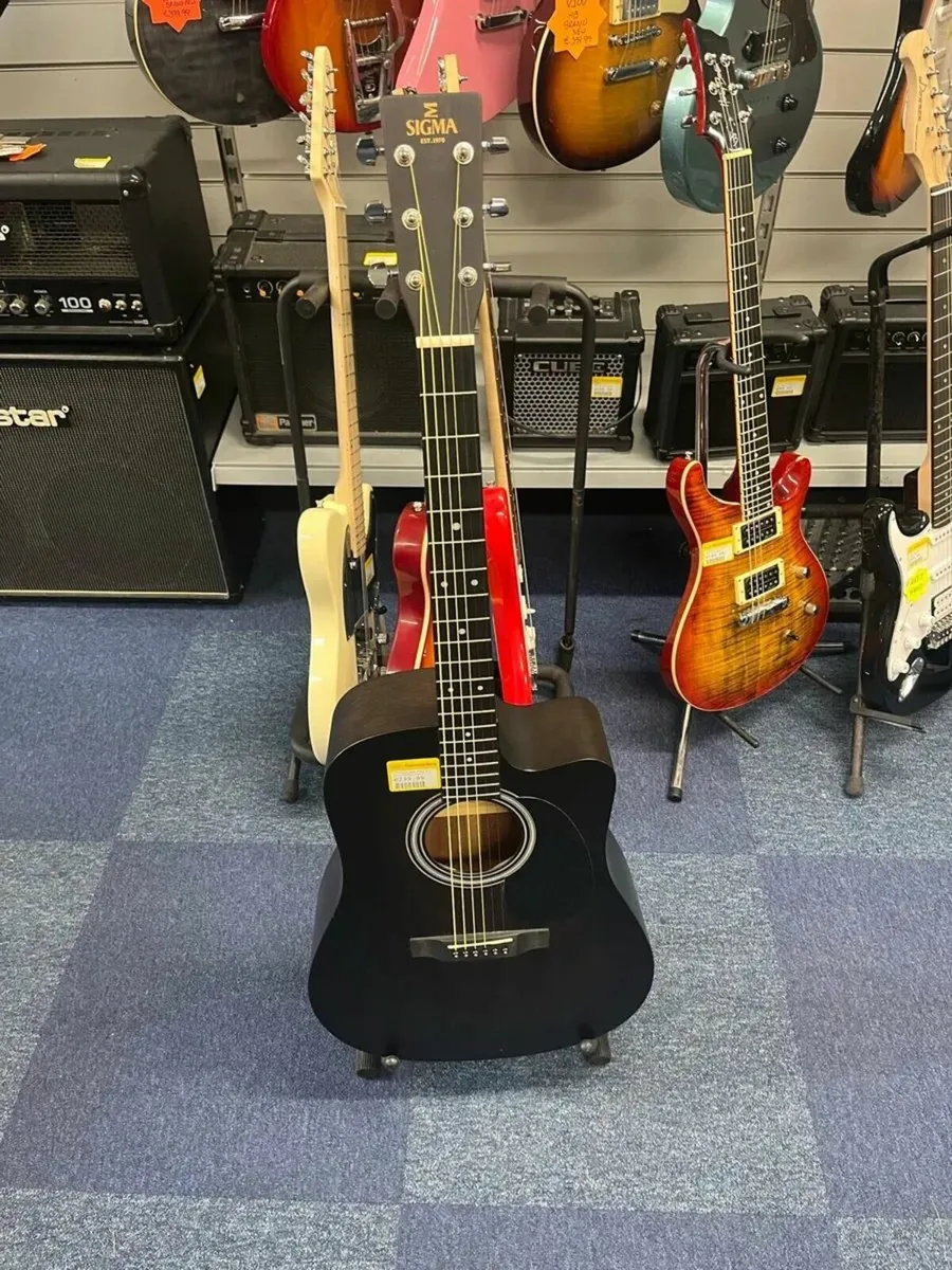 Sigma DMCE electro acoustic guitar - Image 2