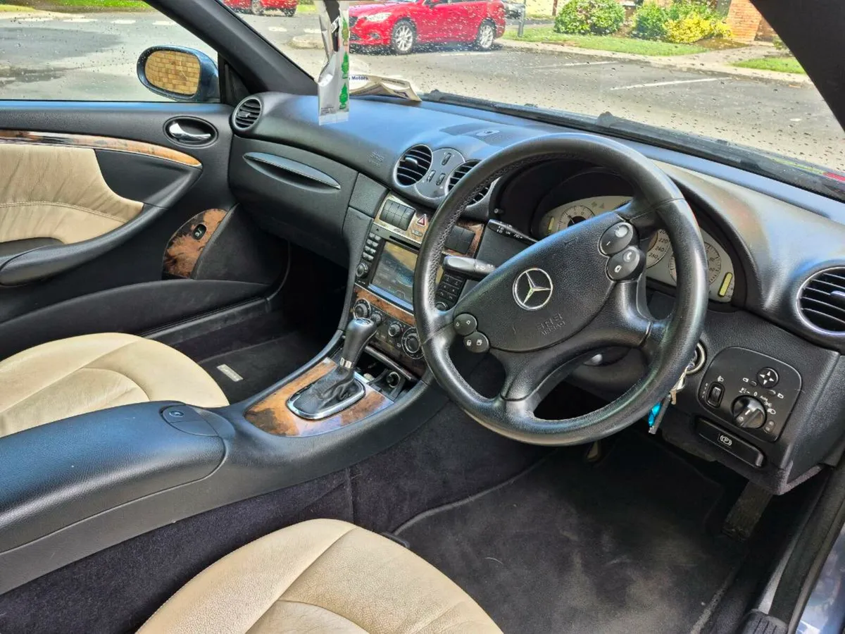 Mercedes benz - Image 4