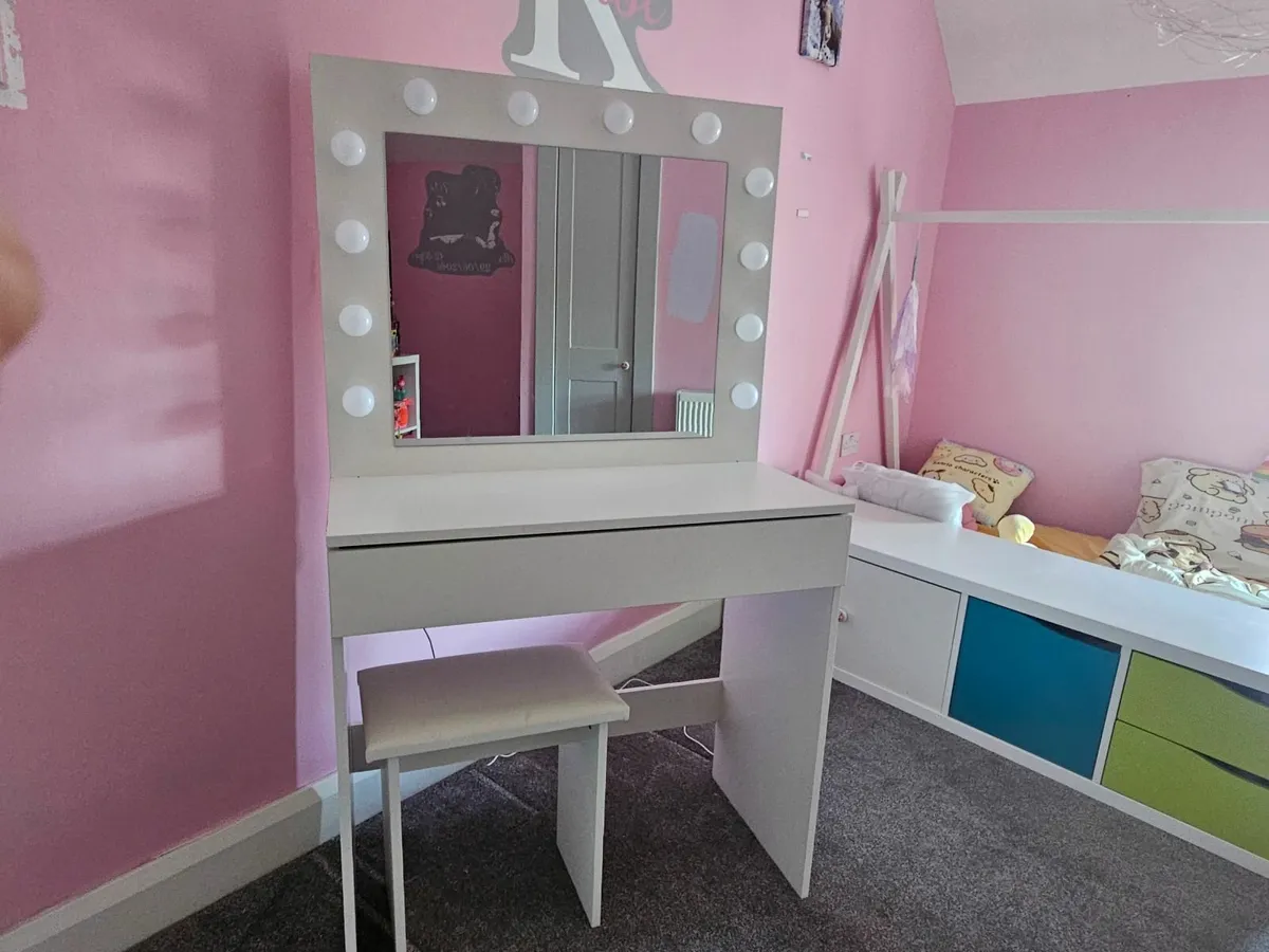 Kids Tipi bed and dressing table - Image 2
